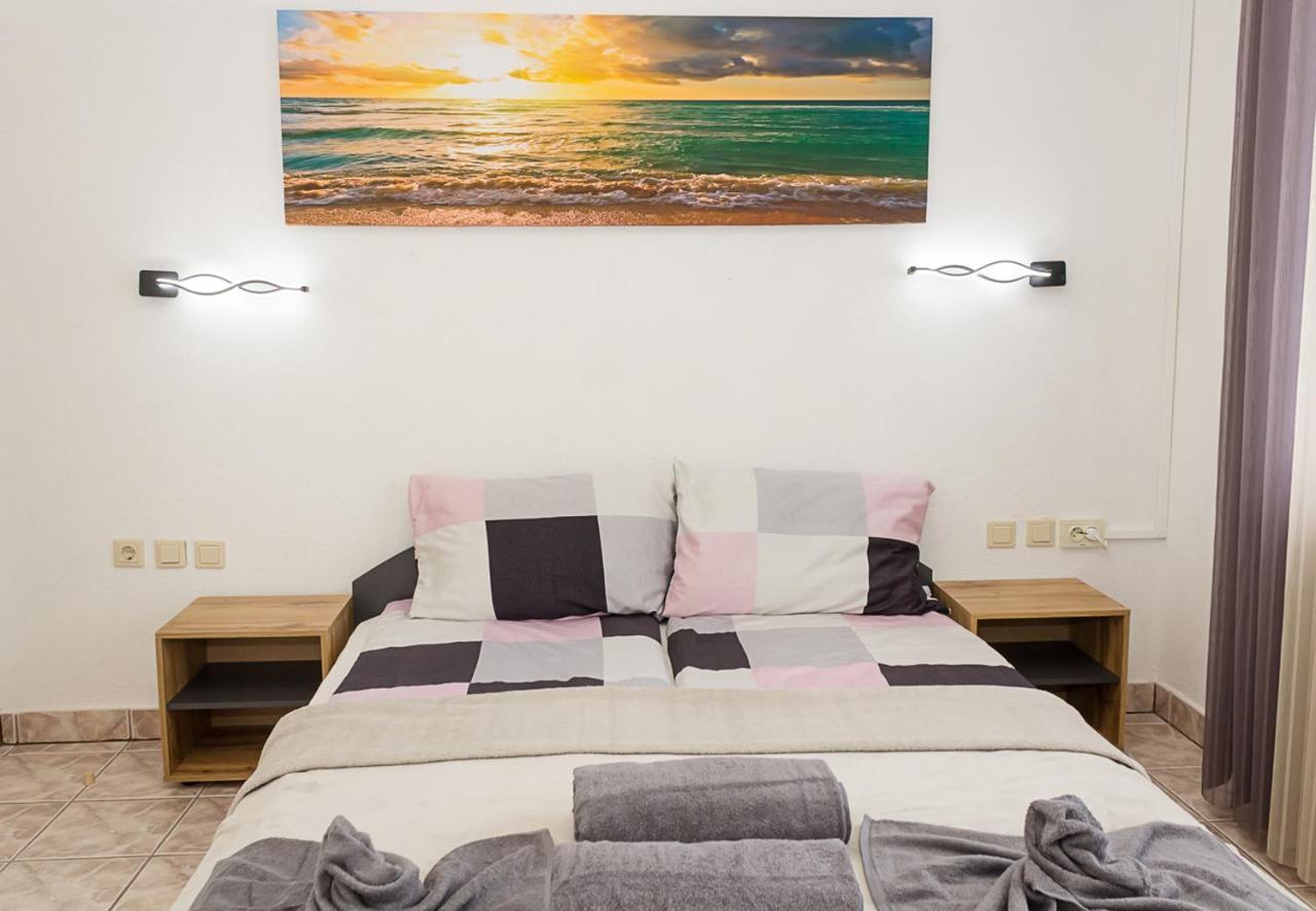 Apartamento Two Identical Designer 2Bd Flats With Sea View In Balchik By Flat Mаnager Exterior foto